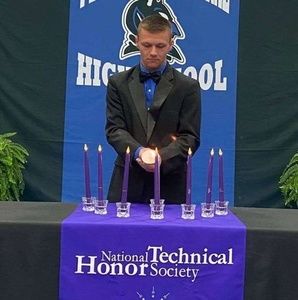 Meet your Posher, Evan